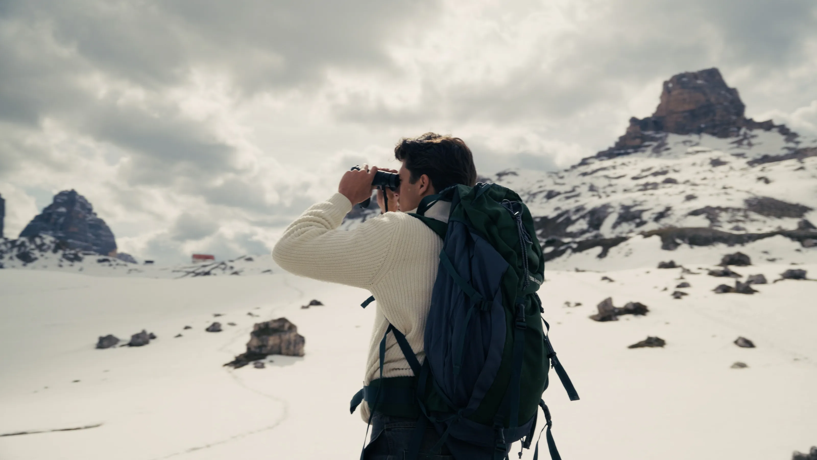 Dietro le quinte sulla neve con la camera